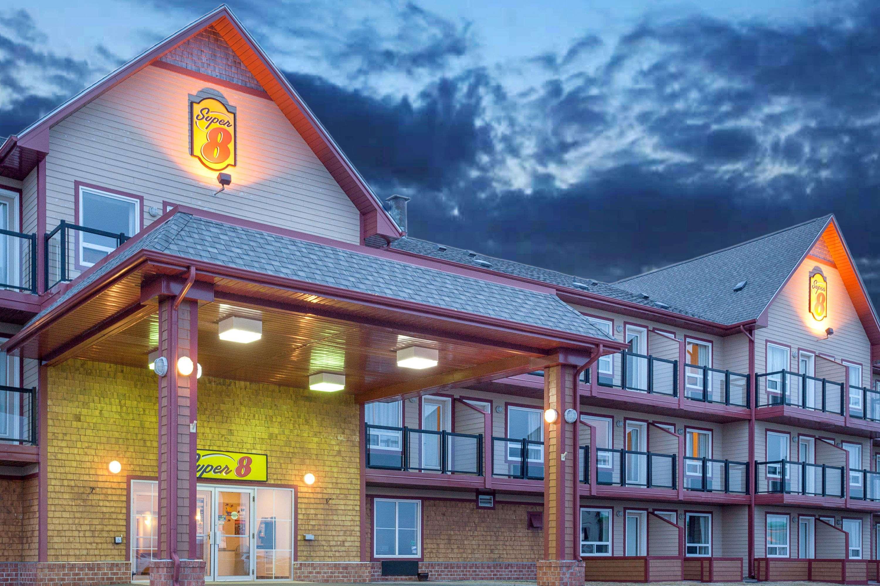 Super 8 By Wyndham Caraquet Otel Dış mekan fotoğraf