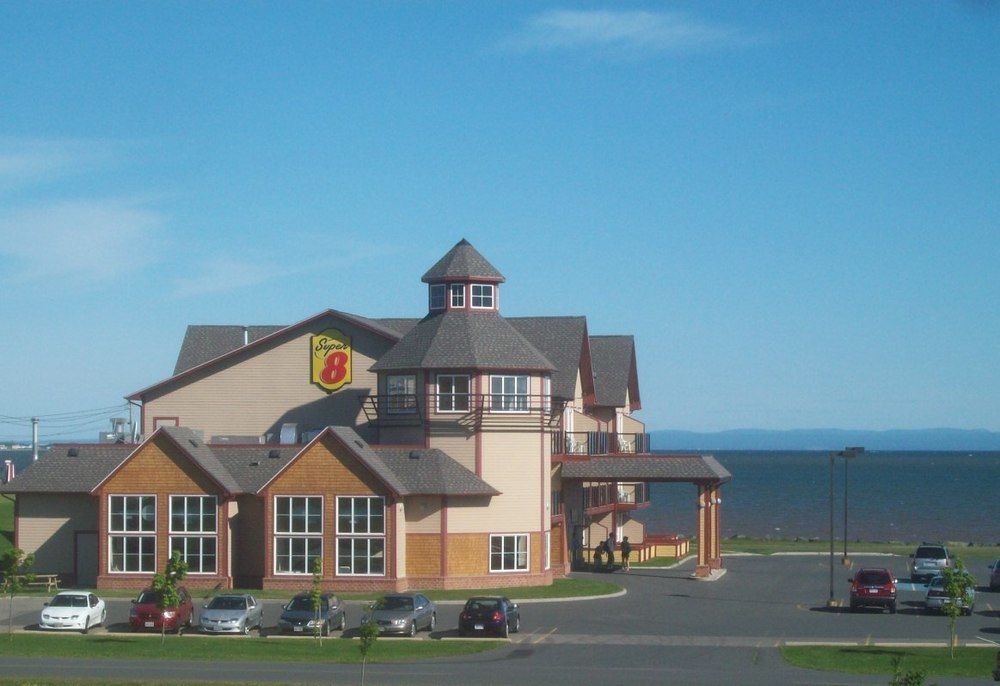 Super 8 By Wyndham Caraquet Otel Dış mekan fotoğraf