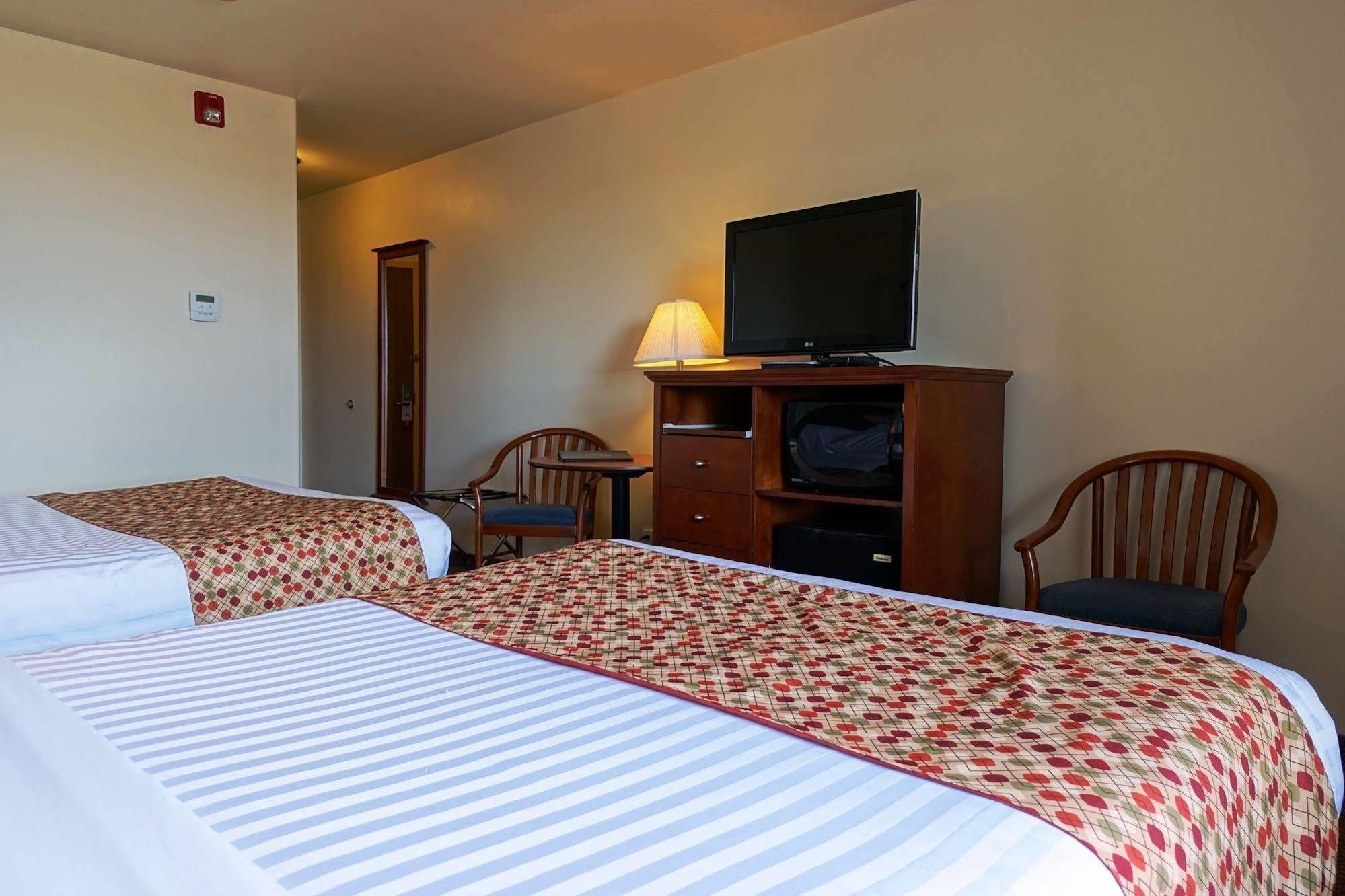 Super 8 By Wyndham Caraquet Otel Dış mekan fotoğraf