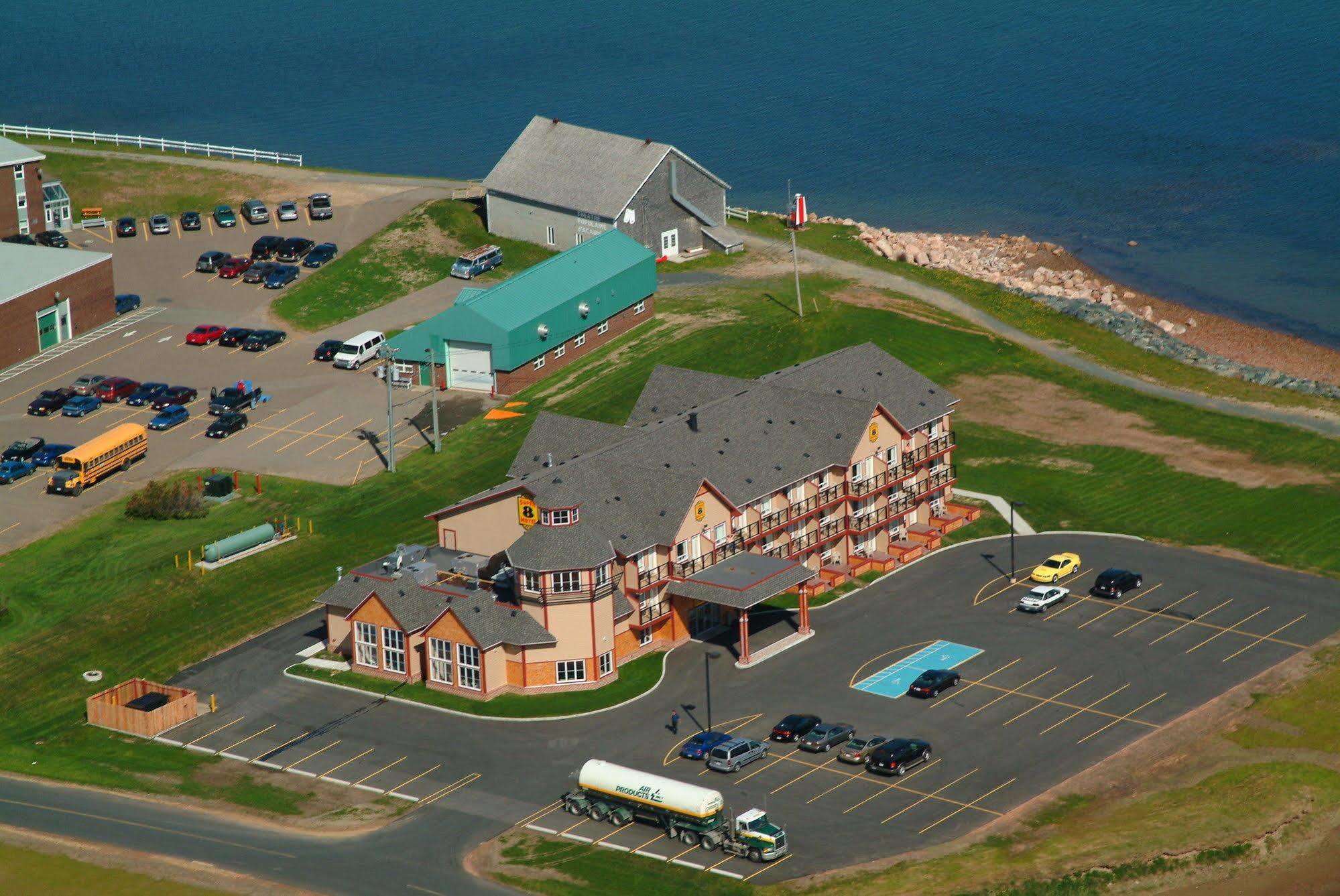 Super 8 By Wyndham Caraquet Otel Dış mekan fotoğraf