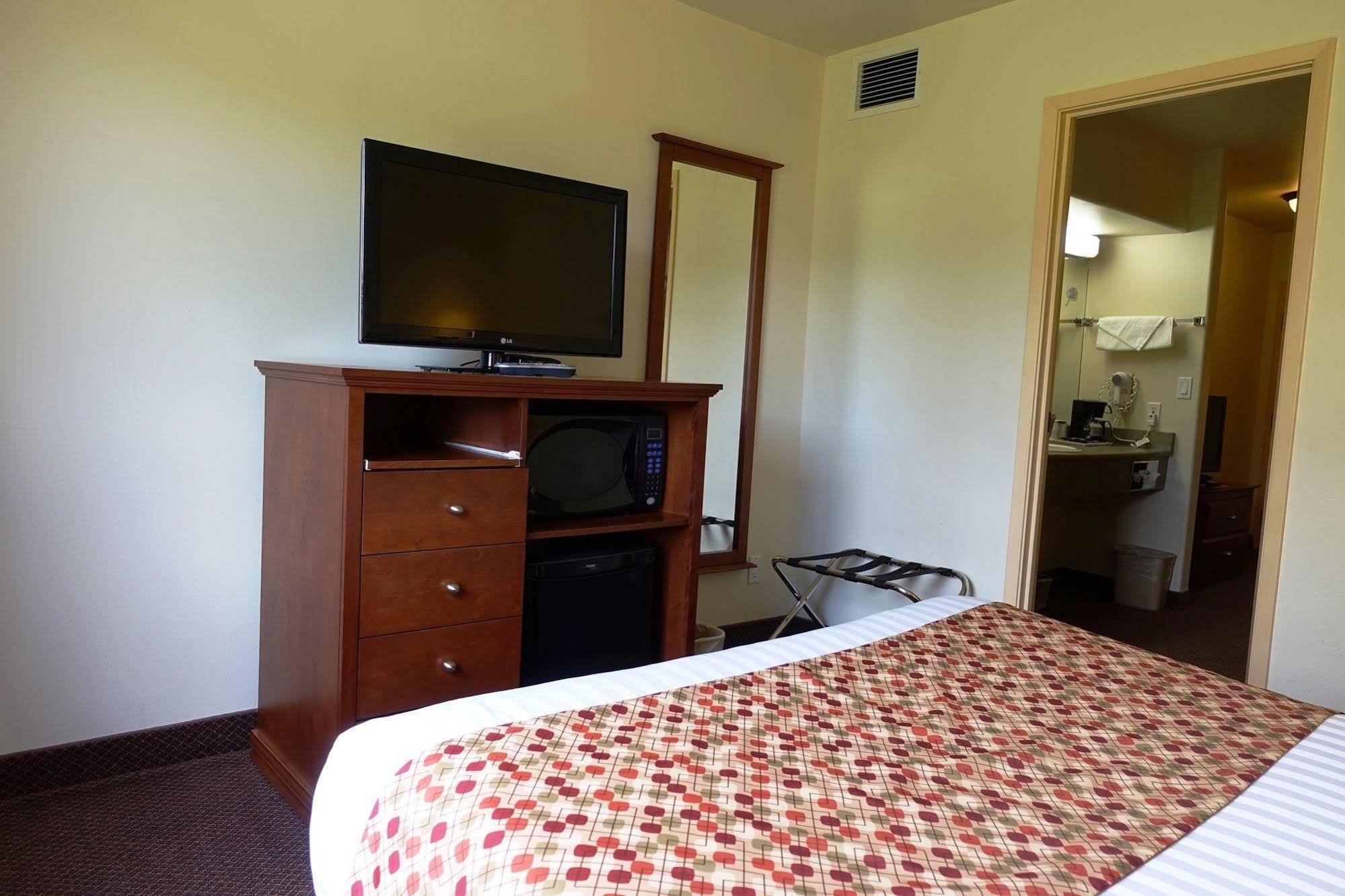 Super 8 By Wyndham Caraquet Otel Dış mekan fotoğraf