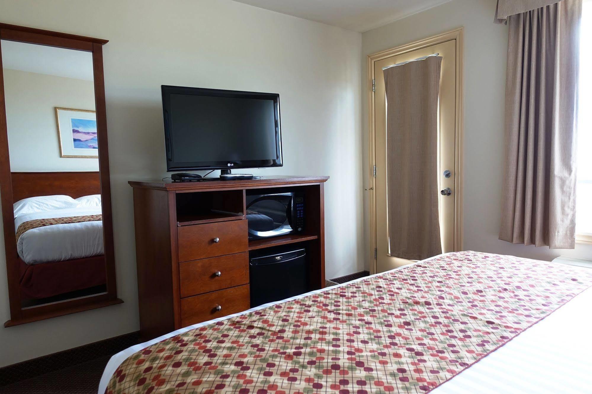 Super 8 By Wyndham Caraquet Otel Dış mekan fotoğraf